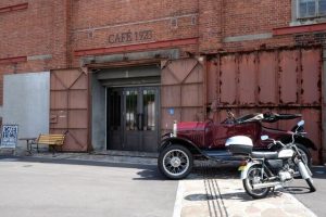 クラシックカーの博物館　赤レンガ倉庫のGLION MUSEUM